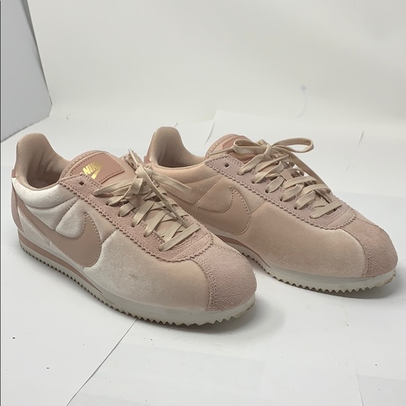 nike classic cortez particle pink